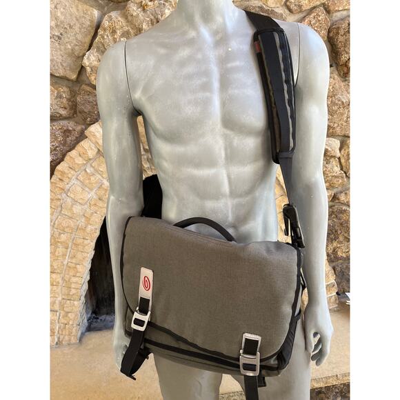 Timbuk Gray Red Messenger Laptop Bag - Picture 1 of 9